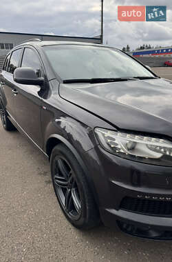 Позашляховик / Кросовер Audi Q7 2015 в  фото 6 Позашляховик / Кросовер Audi Q7 2015 в