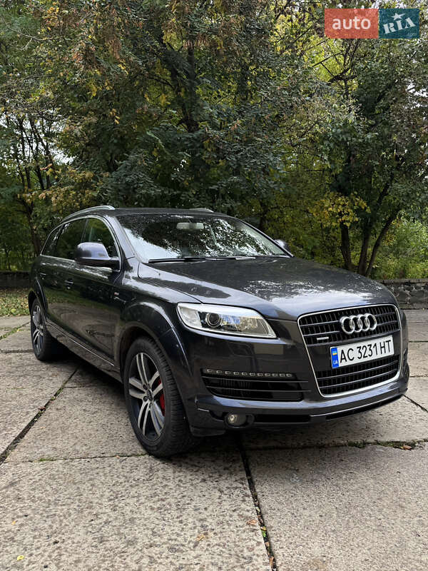 Внедорожник / Кроссовер Audi Q7 2006 в Луцке