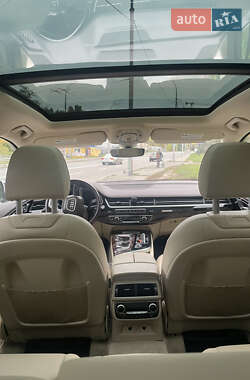 Внедорожник / Кроссовер Audi Q7 2018 в 