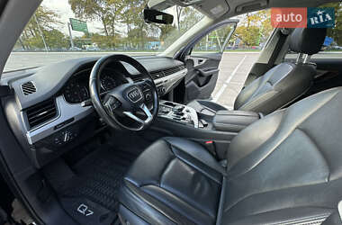 Позашляховик / Кросовер Audi Q7 2017 в  фото 47 Позашляховик / Кросовер Audi Q7 2017 в