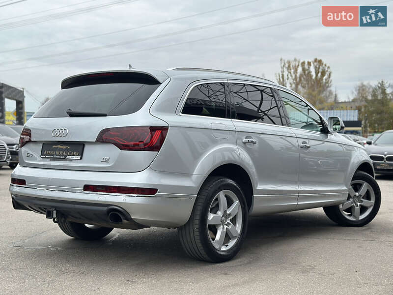 Позашляховик / Кросовер Audi Q7 2015 в Харкові