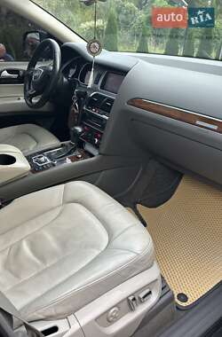 Внедорожник / Кроссовер Audi Q7 2012 в 