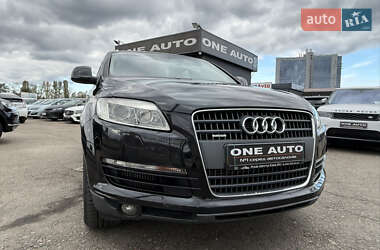 Позашляховик / Кросовер Audi Q7 2007 в 