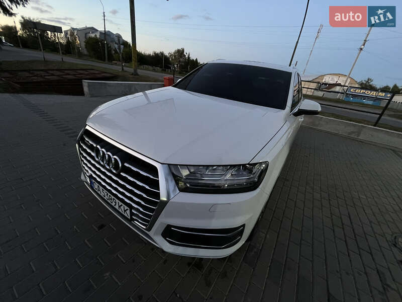 Внедорожник / Кроссовер Audi Q7 2016 в Корсуне-Шевченковском фото 2 Внедорожник / Кроссовер Audi Q7 2016 в Корсуне-Шевченковском
