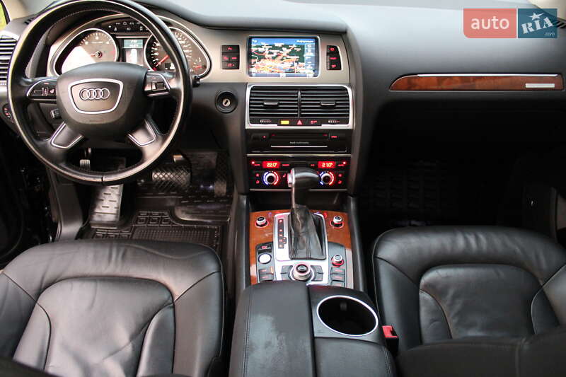 Внедорожник / Кроссовер Audi Q7 2014 в Ровно