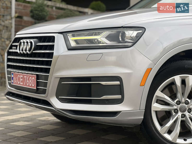 Внедорожник / Кроссовер Audi Q7 2015 в Стрые