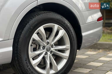 Позашляховик / Кросовер Audi Q7 2015 в  фото 24 Позашляховик / Кросовер Audi Q7 2015 в