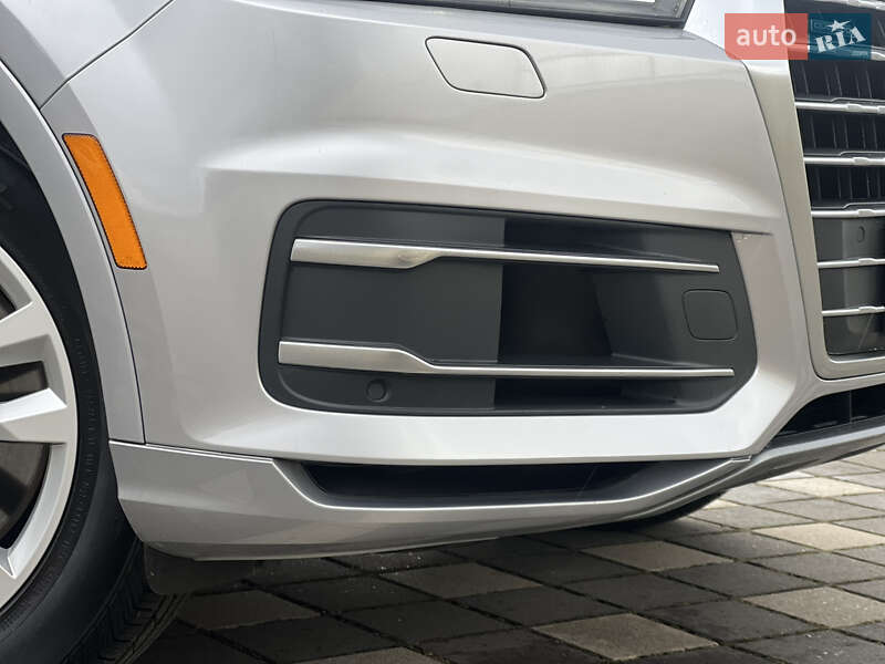 Внедорожник / Кроссовер Audi Q7 2015 в Стрые