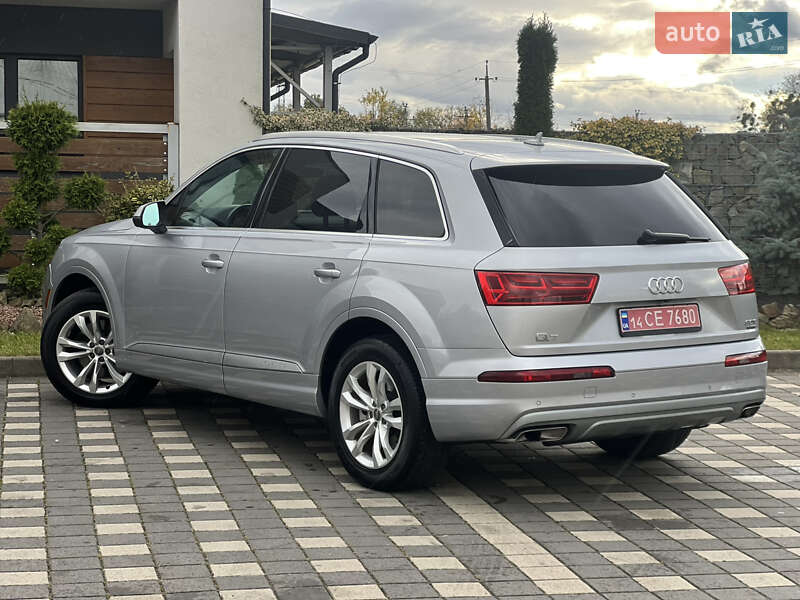 Внедорожник / Кроссовер Audi Q7 2015 в Стрые