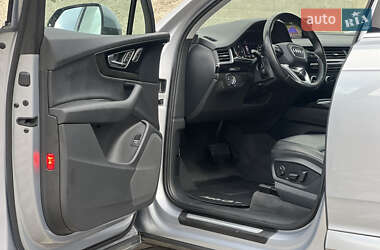 Позашляховик / Кросовер Audi Q7 2015 в  фото 60 Позашляховик / Кросовер Audi Q7 2015 в