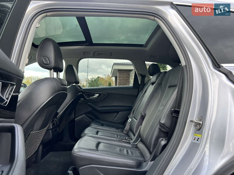 Внедорожник / Кроссовер Audi Q7 2015 в Стрые