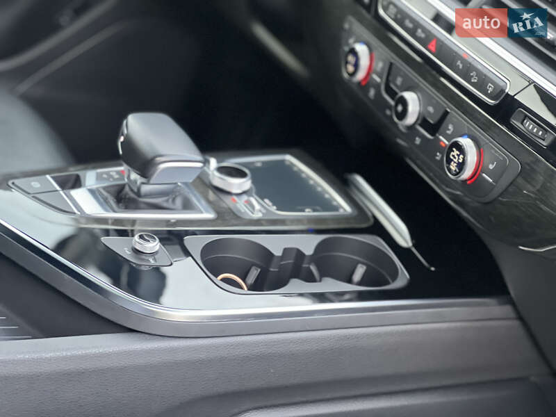 Внедорожник / Кроссовер Audi Q7 2015 в Стрые