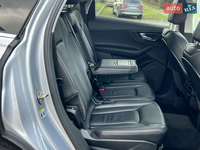 Внедорожник / Кроссовер Audi Q7 2015 в Стрые