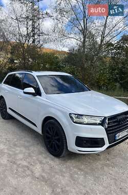 Внедорожник / Кроссовер Audi Q7 2017 в 