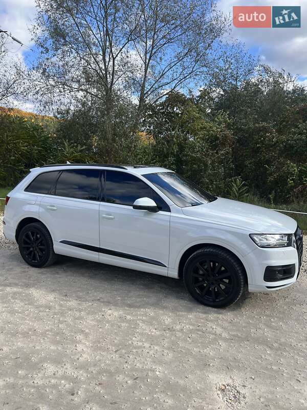 Внедорожник / Кроссовер Audi Q7 2017 в Львове