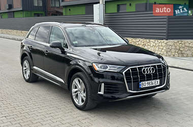 Внедорожник / Кроссовер Audi Q7 2020 в 