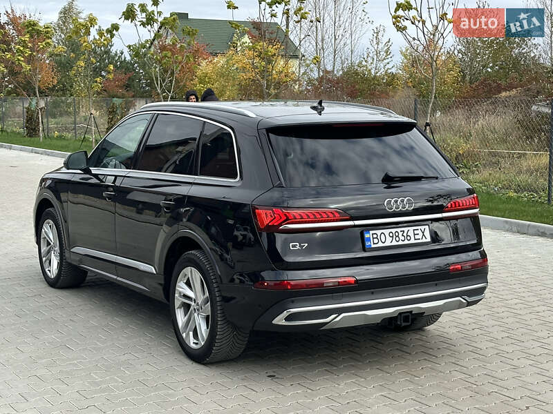 Позашляховик / Кросовер Audi Q7 2020 в Тернополі