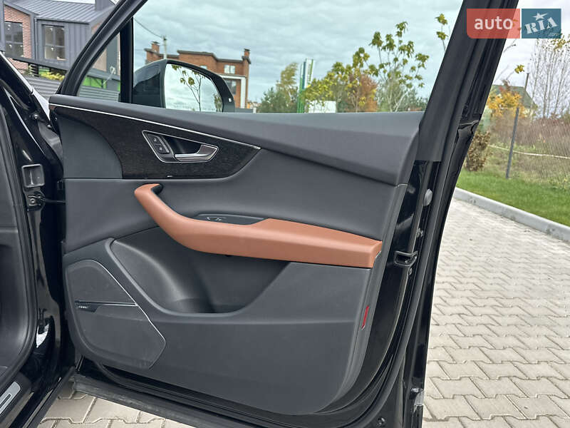 Позашляховик / Кросовер Audi Q7 2020 в Тернополі