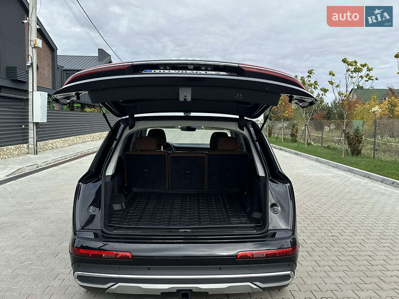 Позашляховик / Кросовер Audi Q7 2020 в Тернополі