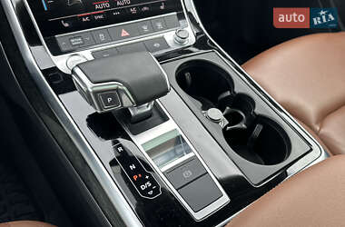Внедорожник / Кроссовер Audi Q7 2020 в 