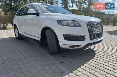 Позашляховик / Кросовер Audi Q7 2013 в 