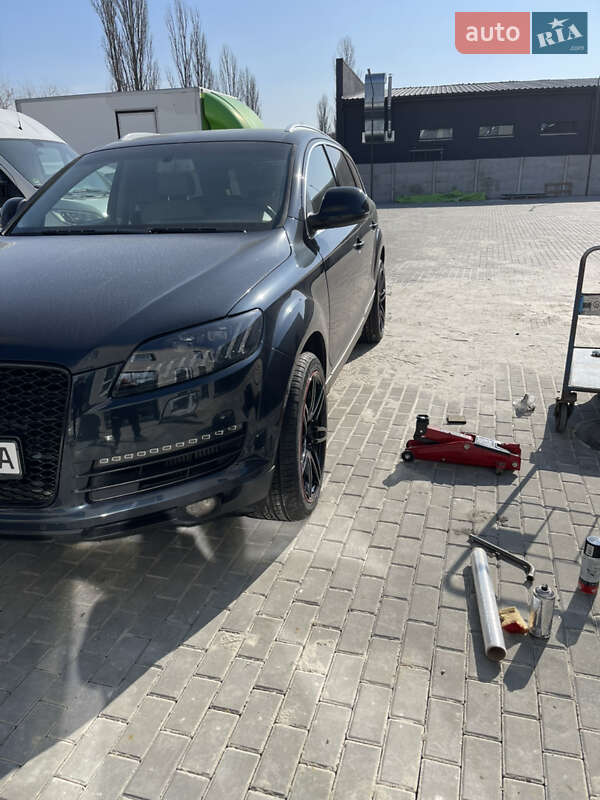Внедорожник / Кроссовер Audi Q7 2007 в Буче