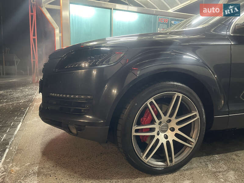 Внедорожник / Кроссовер Audi Q7 2007 в Буче