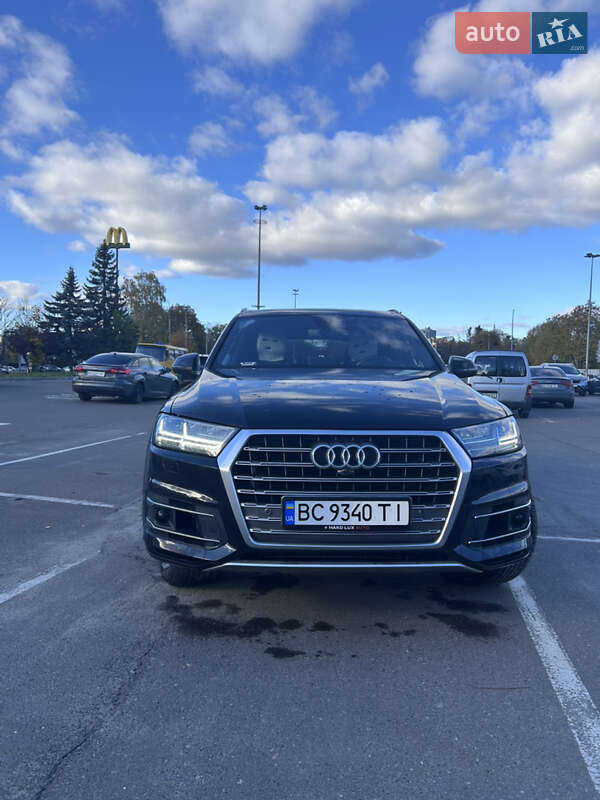 Позашляховик / Кросовер Audi Q7 2018 в Львові