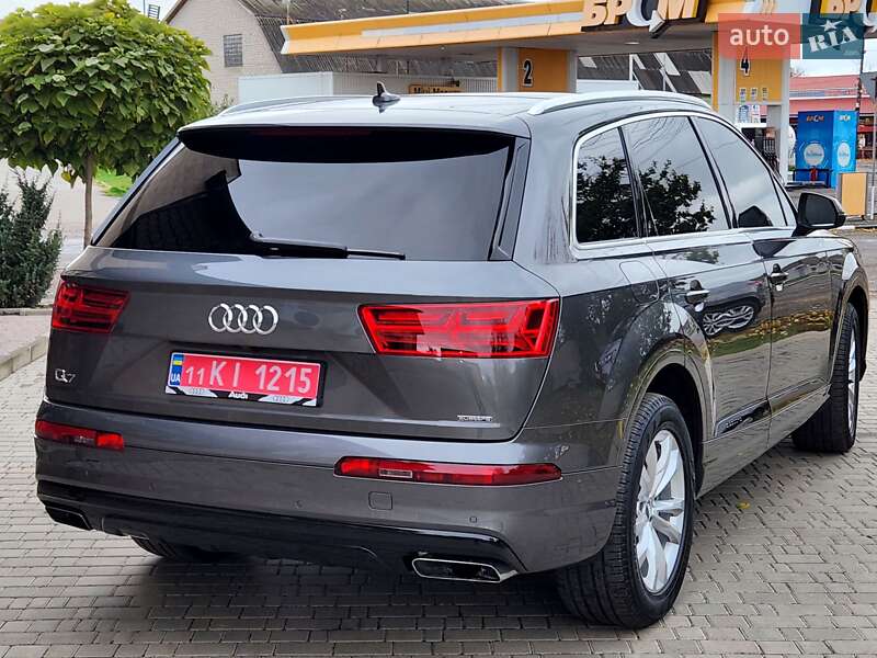 Внедорожник / Кроссовер Audi Q7 2019 в Виннице