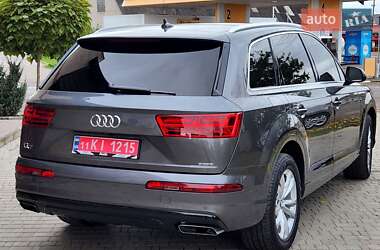 Позашляховик / Кросовер Audi Q7 2019 в 