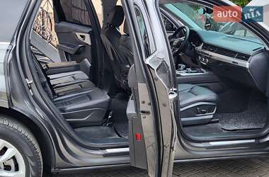 Позашляховик / Кросовер Audi Q7 2019 в 