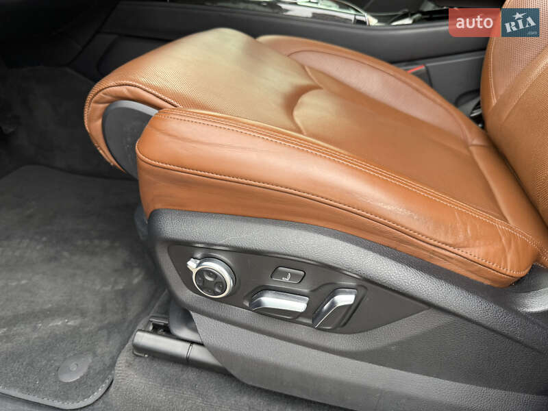 Позашляховик / Кросовер Audi Q7 2016 в Дніпрі