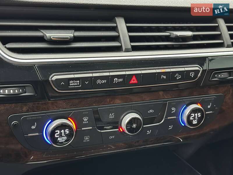 Позашляховик / Кросовер Audi Q7 2016 в Львові