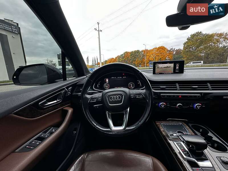 Позашляховик / Кросовер Audi Q7 2016 в Львові