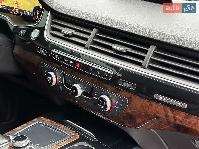 Позашляховик / Кросовер Audi Q7 2016 в Львові