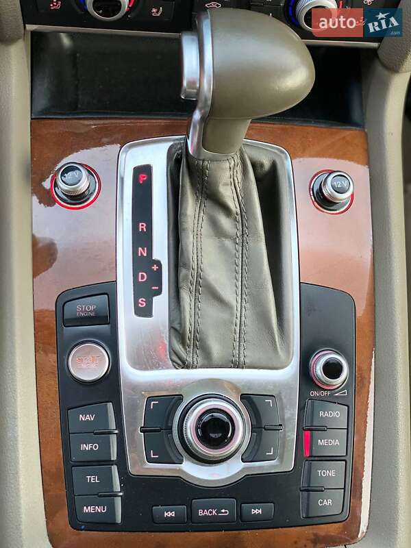 Позашляховик / Кросовер Audi Q7 2013 в Києві фото 42 Позашляховик / Кросовер Audi Q7 2013 в Києві