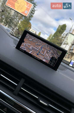 Позашляховик / Кросовер Audi Q7 2016 в 