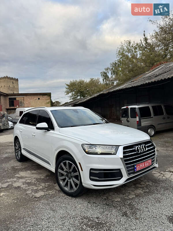 Позашляховик / Кросовер Audi Q7 2017 в  фото Позашляховик / Кросовер Audi Q7 2017 в