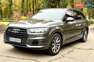 Внедорожник / Кроссовер Audi Q7 2019 в 