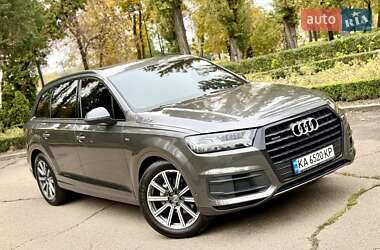 Внедорожник / Кроссовер Audi Q7 2019 в 