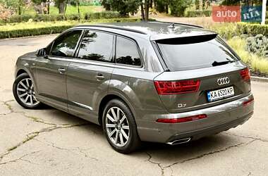 Внедорожник / Кроссовер Audi Q7 2019 в 