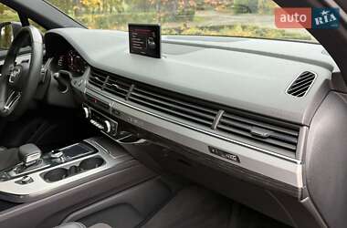 Внедорожник / Кроссовер Audi Q7 2019 в 