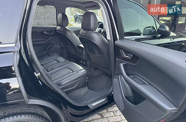 Позашляховик / Кросовер Audi Q7 2017 в 