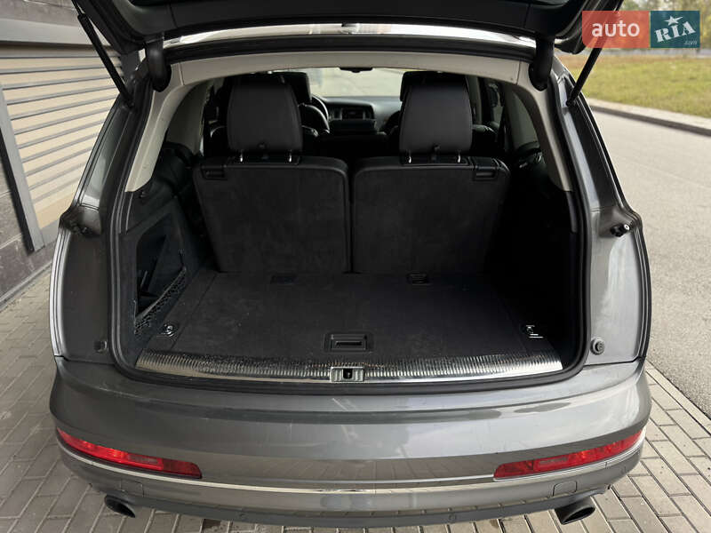 Позашляховик / Кросовер Audi Q7 2013 в Києві