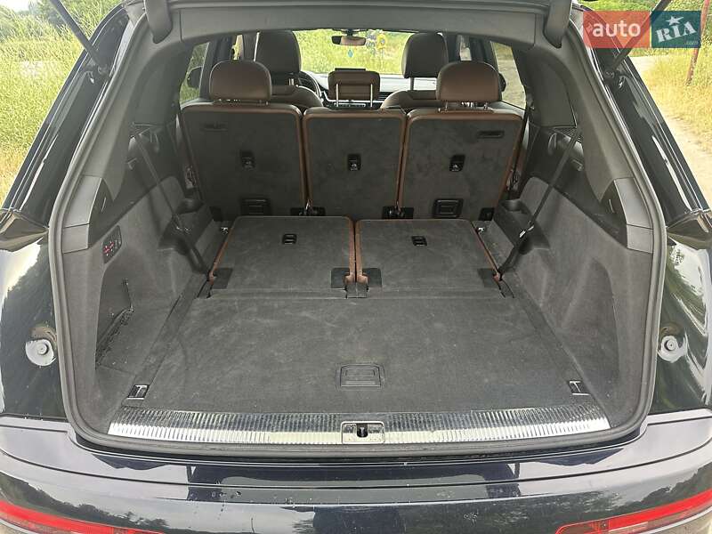 Позашляховик / Кросовер Audi Q7 2016 в Києві фото 18 Позашляховик / Кросовер Audi Q7 2016 в Києві