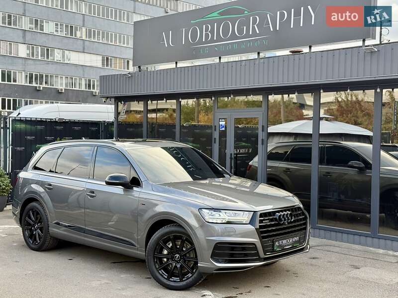 Позашляховик / Кросовер Audi Q7 2016 в Києві