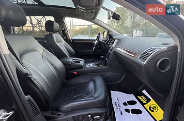 Позашляховик / Кросовер Audi Q7 2013 в  фото 21 Позашляховик / Кросовер Audi Q7 2013 в