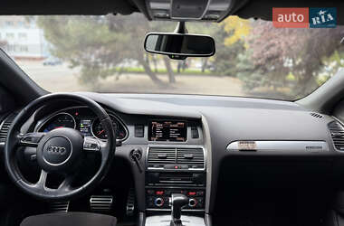Позашляховик / Кросовер Audi Q7 2012 в 