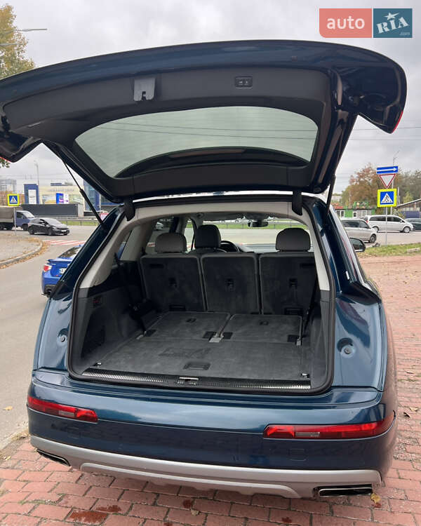 Позашляховик / Кросовер Audi Q7 2019 в Києві