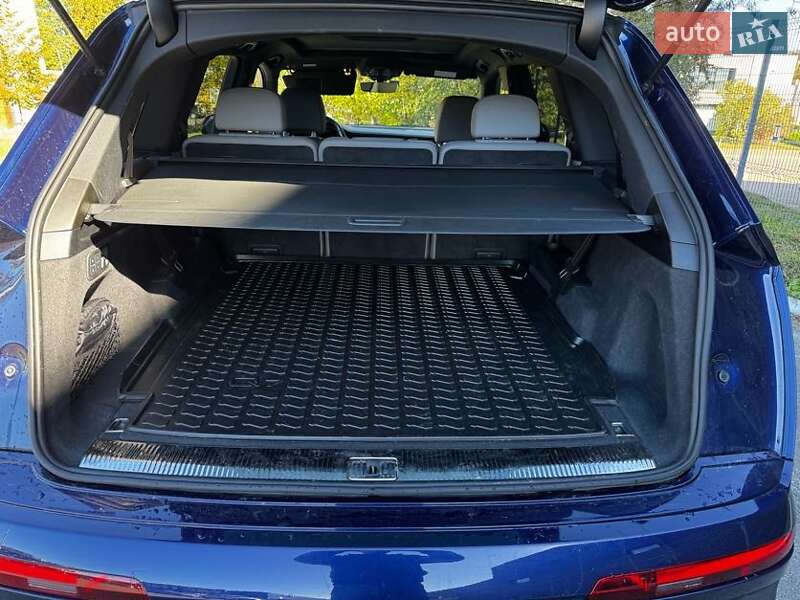 Внедорожник / Кроссовер Audi Q7 2021 в Львове